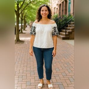 Medium River & Rose White Blouse with Black Embroidery Boho Bohemian Texture